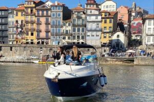 Private tasting in the Douro (1 to 7 people) on a yacht for yourself - How Long It Really Takes: A Two-Hour “Porto From Water” Reset