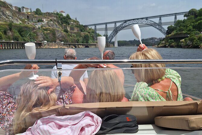 Private Tour of the 6 Bridges with Port Wine - The Luis I Bridge photo stop: where the angles really matter