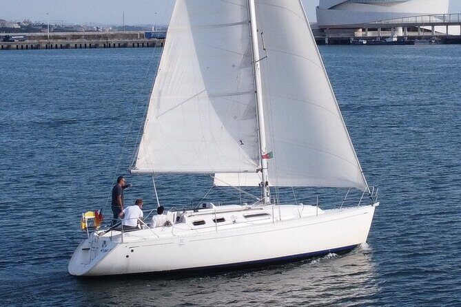 Sailing boat trip on the coast of Porto and on the river Douro - Practical value: price, group size, and why this can be a good deal
