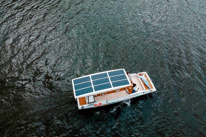 Valley of the Douro: Private Tour Electric Boat 1h With Wine Tasting - Adega de Favaios wine tasting: what’s included (and what to expect)
